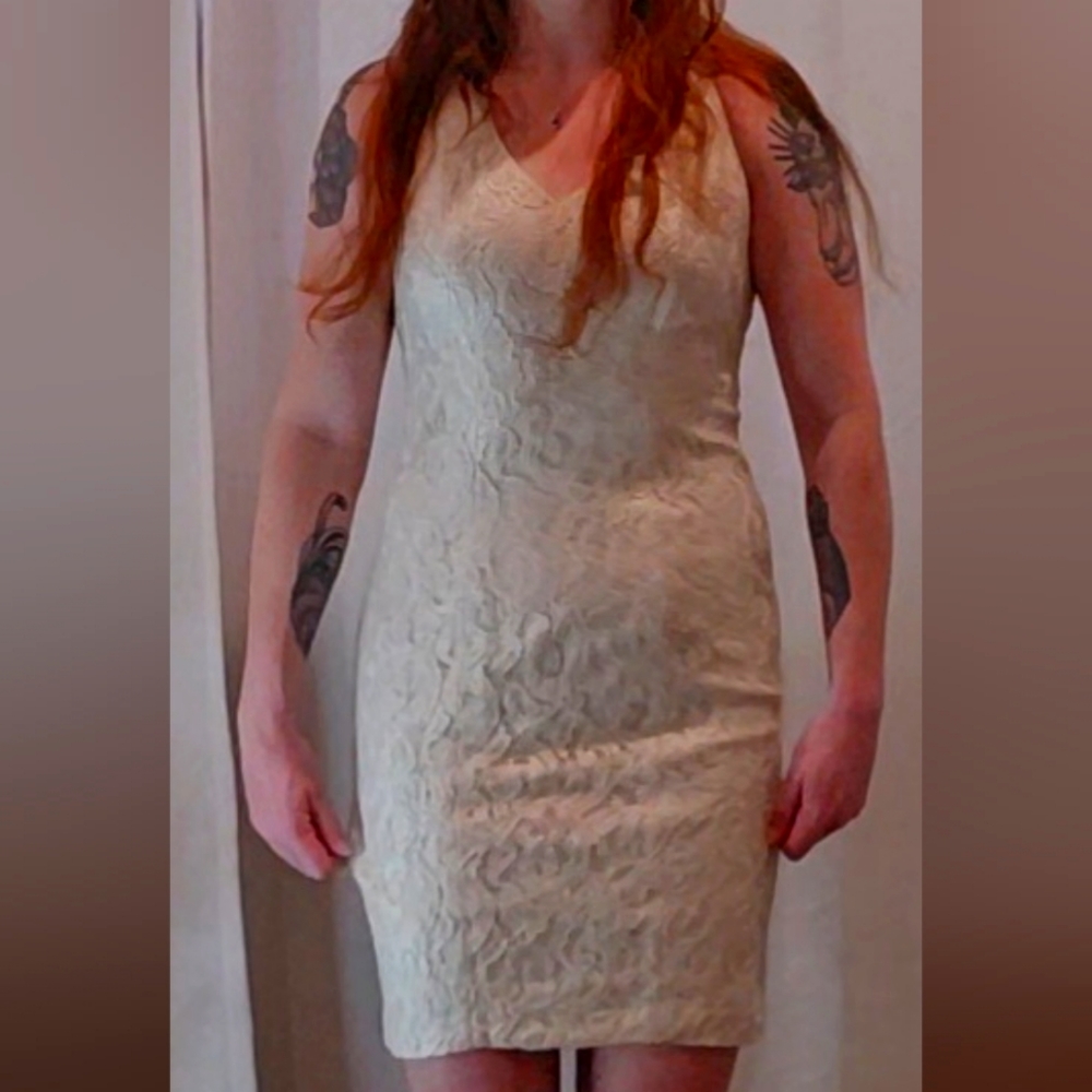 Cream lace body con dress